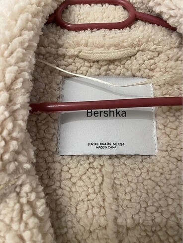 xs Beden ten rengi Renk bershka süni yünlü kaban
