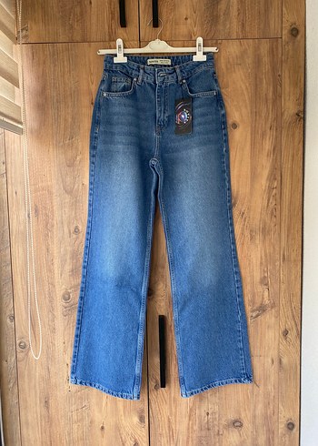 yeni etiketli jean