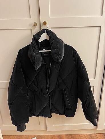 Zara Şişme Mont ve Vans Old Skool Ayakkabı
