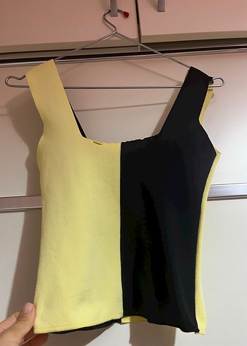 Zara Siyah Düz Kesim Sıfır Kollu Kadın Atlet