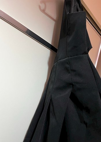 Siyah Drapeli Uzun Kollarsız Ofis Kabanı - Görsel 2