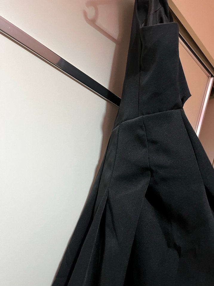 Siyah Drapeli Uzun Kollarsız Ofis Kabanı - Görsel 2