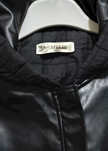 Kadın Siyah Uzun Kuşaklı Kaban - Görsel 5