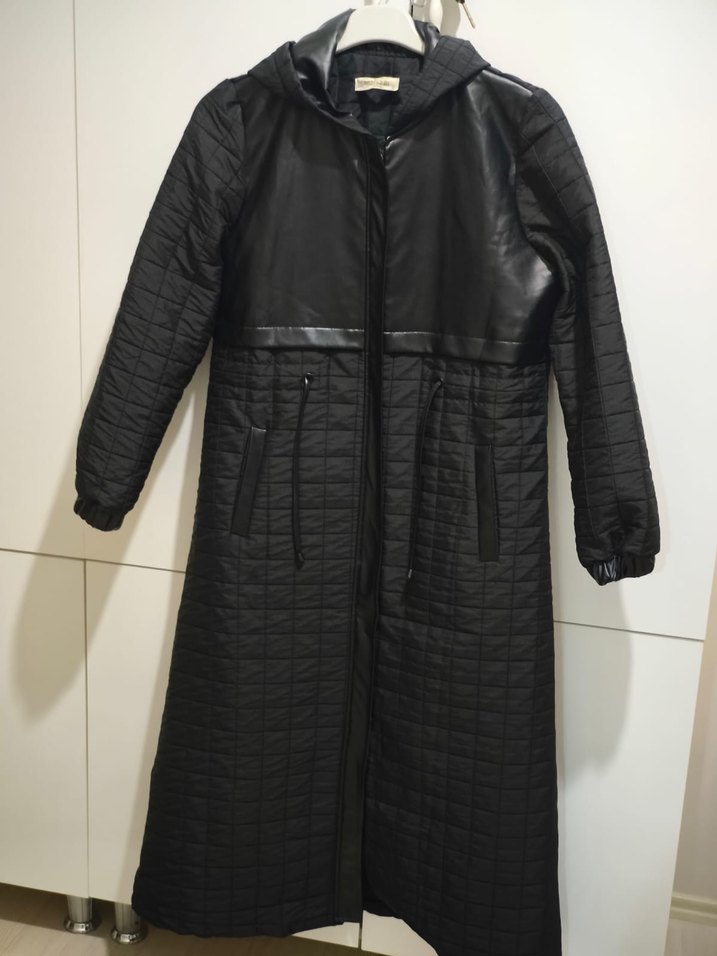 Kadın Siyah Uzun Kuşaklı Kaban - Görsel 2