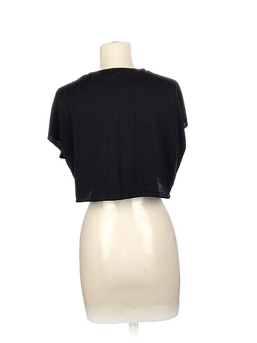 l Beden PreLoved T-shirt %70 İndirimli.