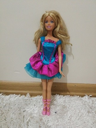 Barbie bebek
