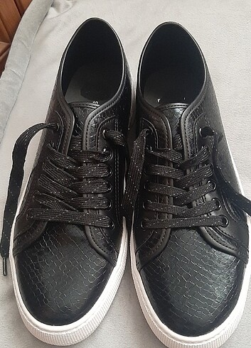 Bershka spor ayakkabı