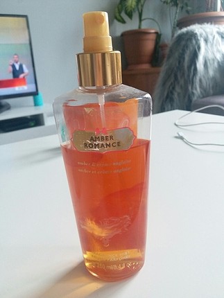 VICTORIA SECRET BODY MIST