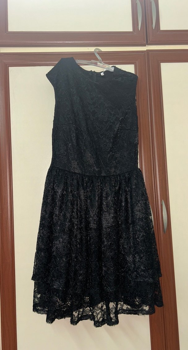 Siyah Dantelli Midi Straplez Abiye Elbise - Görsel 2