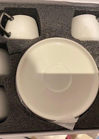 Karaca Beyaz ve Gri Seramik Tabak ve Fincan Seti - Görsel 2