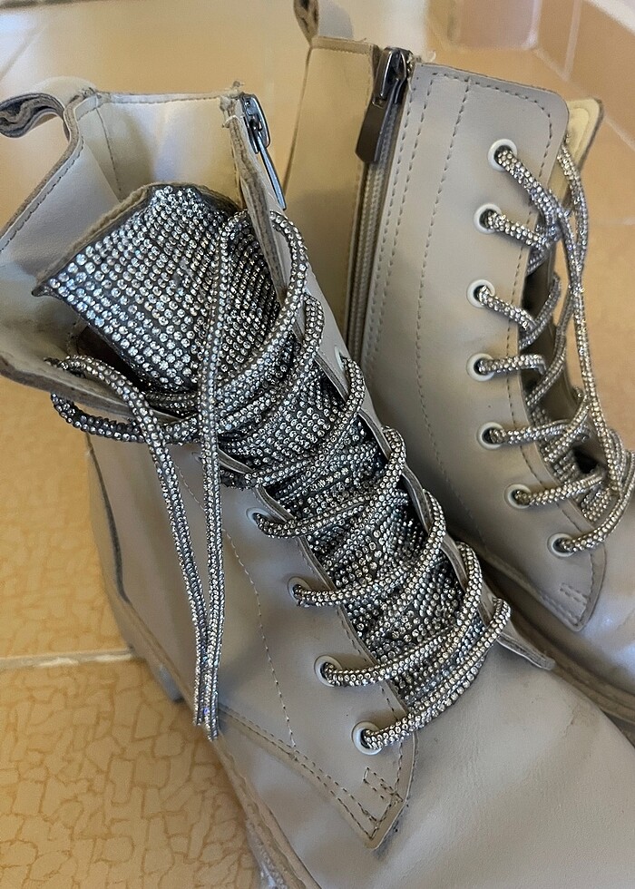 Taşlı bot - Görsel 2