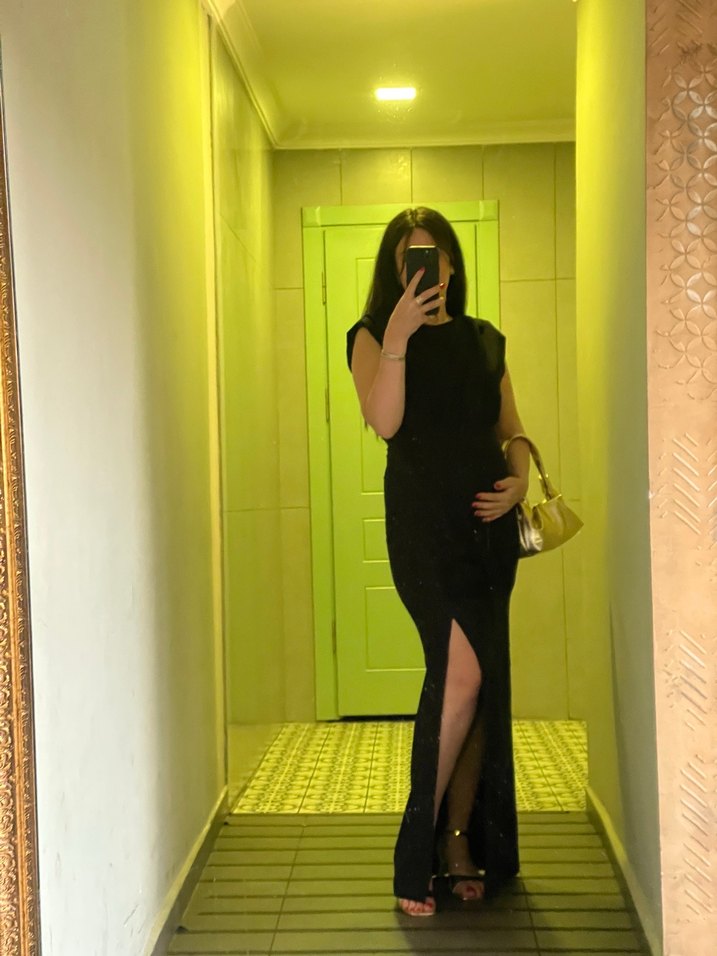 Yırtmaçlı elbise - Görsel 5