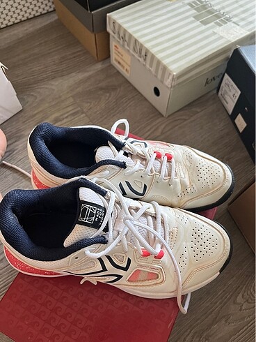 Decathlon tenis ayakkaboso