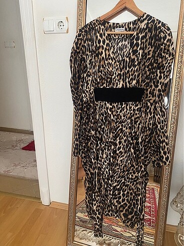 42 Beden leopar elbise