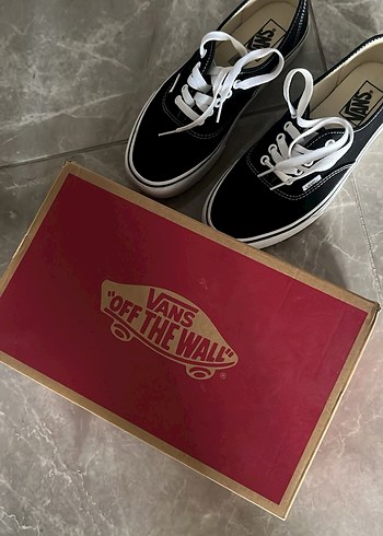 Vans Kadın Siyah Beyaz Günlük Spor Ayakkabı