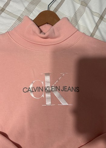 Calvin Klein Pembe Yüksek Yakalı Calvin Klein Sweatshirt