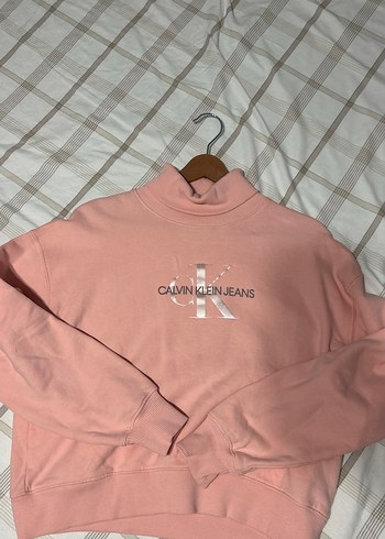 Pembe Yüksek Yakalı Calvin Klein Sweatshirt