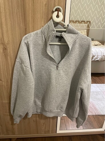 Gri sweatshirt