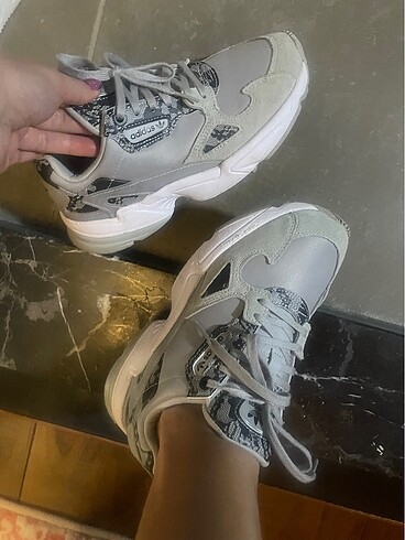 Adidas falcon spor ayakkabı
