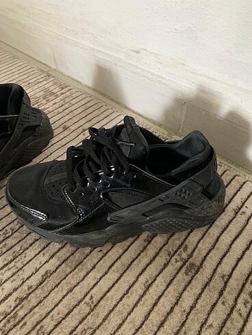 37 Beden siyah Renk Orijinal Nike kadın ayakkabı