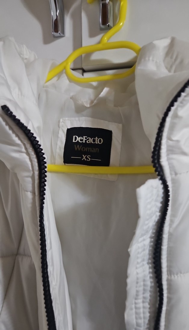 Beyaz Fermuarlı Kadın Kışlık Mont - Görsel 2