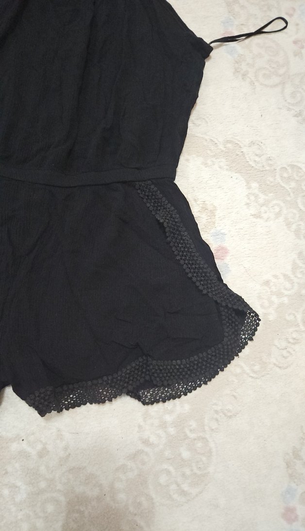 Dantel Detaylı Siyah Kadın Mini Tulum - Görsel 2