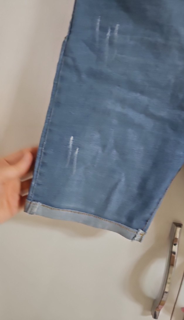 Gri Renkli Bol Kesim Kadın Denim Şort - Görsel 3