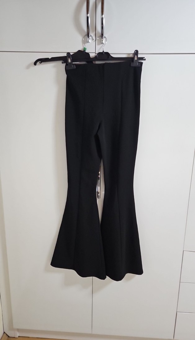 Siyah Kadın Yırtmaçlı İspanyol Paça Pantolon - Görsel 5