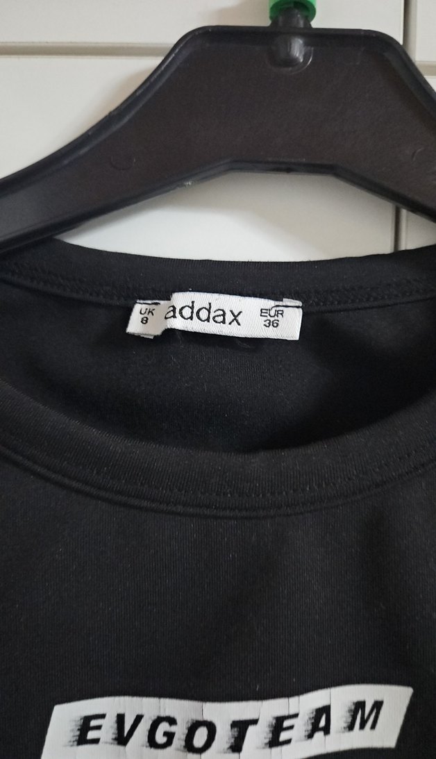 Kadın Siyah Baskılı Crop Sweatshirt - Görsel 3