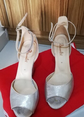 Topuklu sandalet - Görsel 3