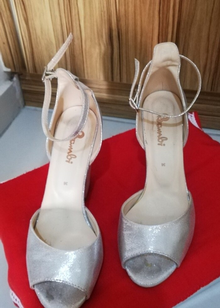 Topuklu sandalet - Görsel 3