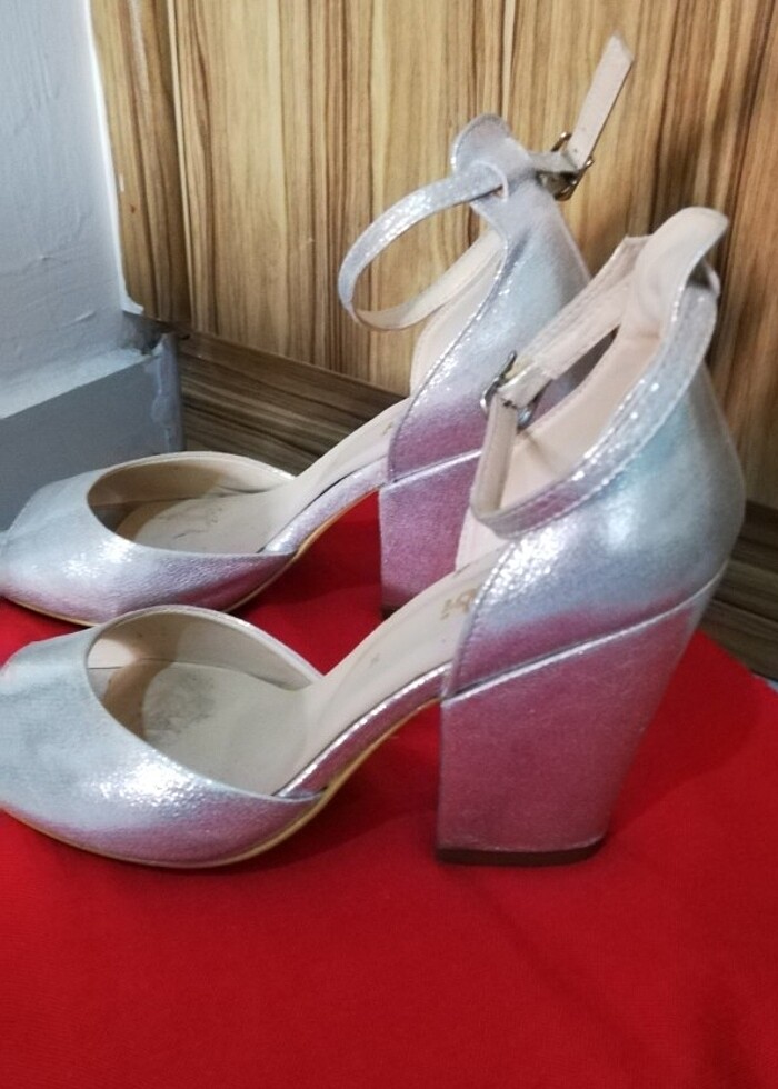 Topuklu sandalet - Görsel 4