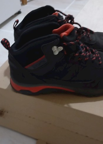 Kırmızı Erkek Spor Ayakkabı şeklinde şu geçirmez bot - Görsel 2