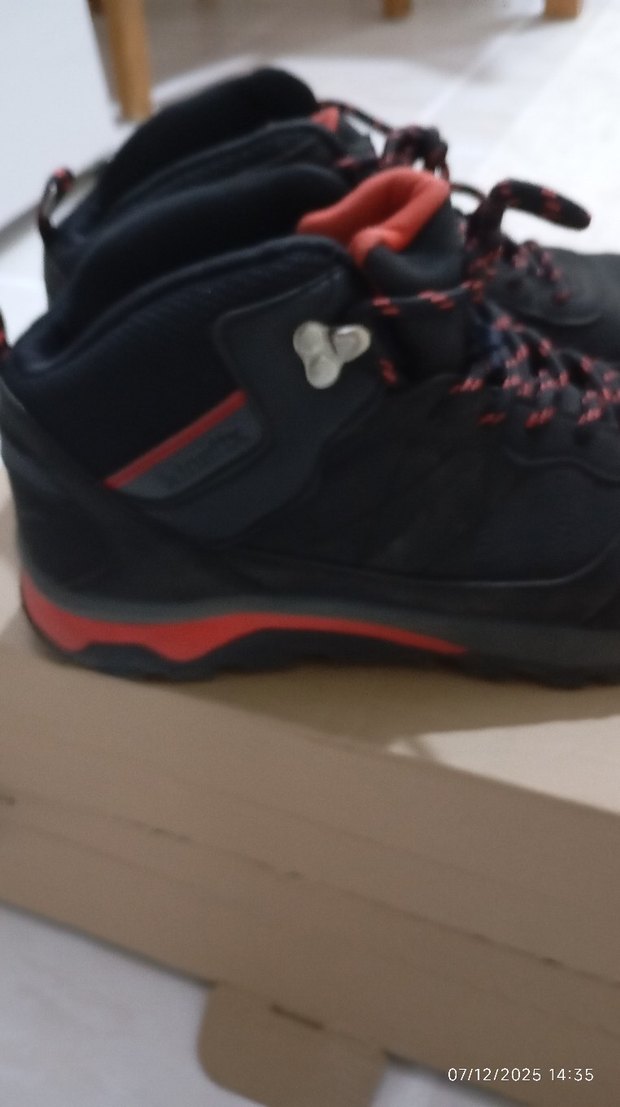 Kırmızı Erkek Spor Ayakkabı şeklinde şu geçirmez bot - Görsel 3