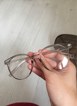 Yuvarlak cam gözlük