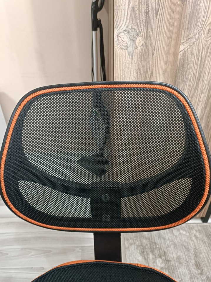 Bilgisayar masası veya ofis sandalyesi - Görsel 3