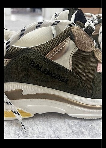 New Balance Sayılı giyildi büyük oluyor 