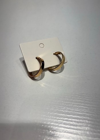Beden Altın Renkli Minimalist Midi Halka Küpeler