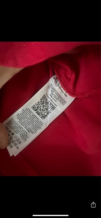 xs Beden kırmızı Renk Guess tshirt