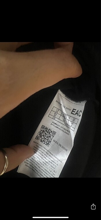 xs Beden siyah Renk Guess t-shirt