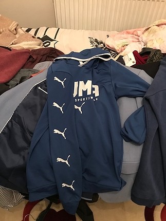 Puma sweatshirt 