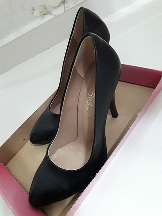 steletto ayakkabi