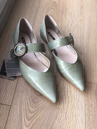 Zara sivri burun taşlı su yeşili babet