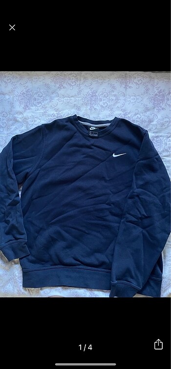 nike sweatshirt