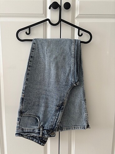 Trendyolmilla yırtmaçlı yüksek bel pantolon