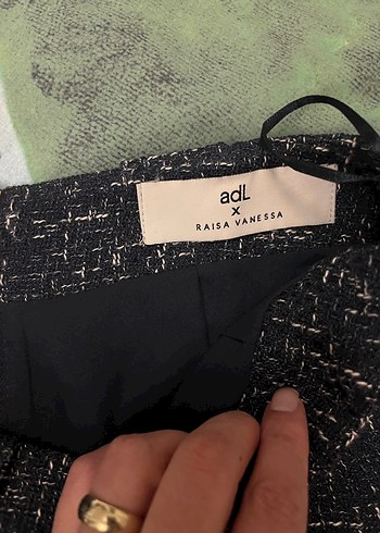 Düğmeli Siyah Mini Etek - Görsel 3