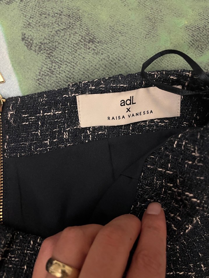 Düğmeli Siyah Mini Etek - Görsel 3