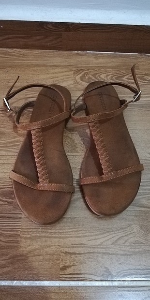 H&M sandalet 