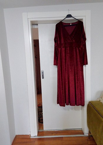 48 Beden Bordo V Yakalı Uzun Kadife Elbise