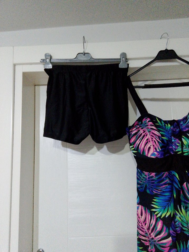 Renkli Desenli  etekli şortlu Kadın Mayo - Görsel 3